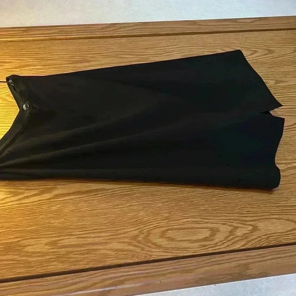 Vintage inspired Black pencil skirt with slit size 6 - Picture 3 of 6